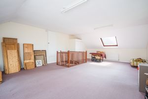 Loft / Occasional Bedroom - click for photo gallery